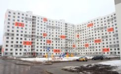 Ulbrokas ielā atklāj pašvaldības dzīvojamo namu kompleksu